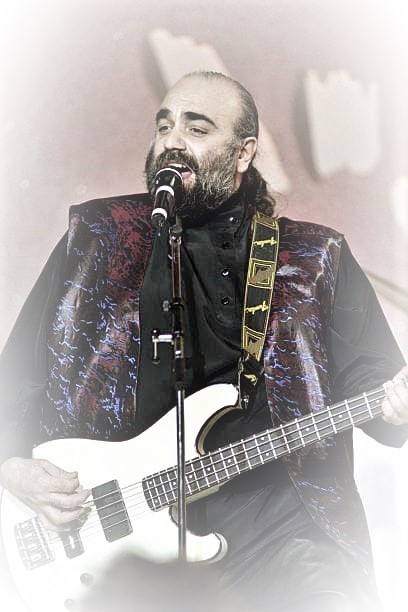£  Demis Roussos