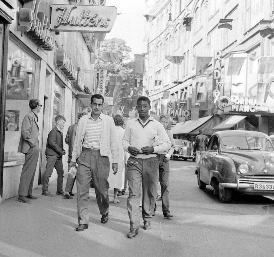 Pelé a 17 ans lors de la coupe du monde qui se déroule en Suède