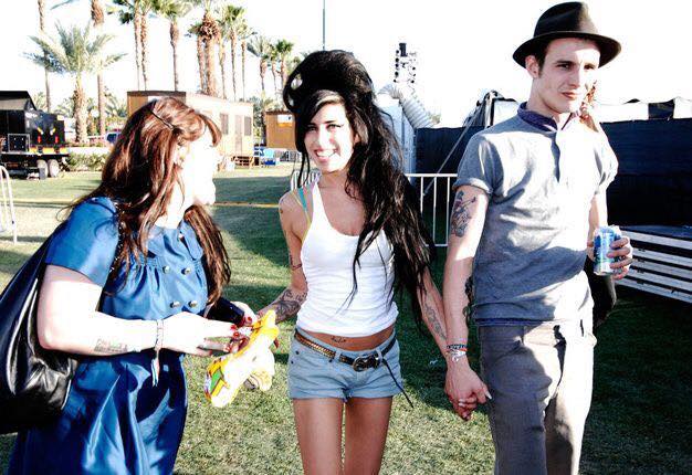 Amy Winehouse au festival de Coachella, avec Kelly Osbourne et Blake Fielder-Civil, 2007