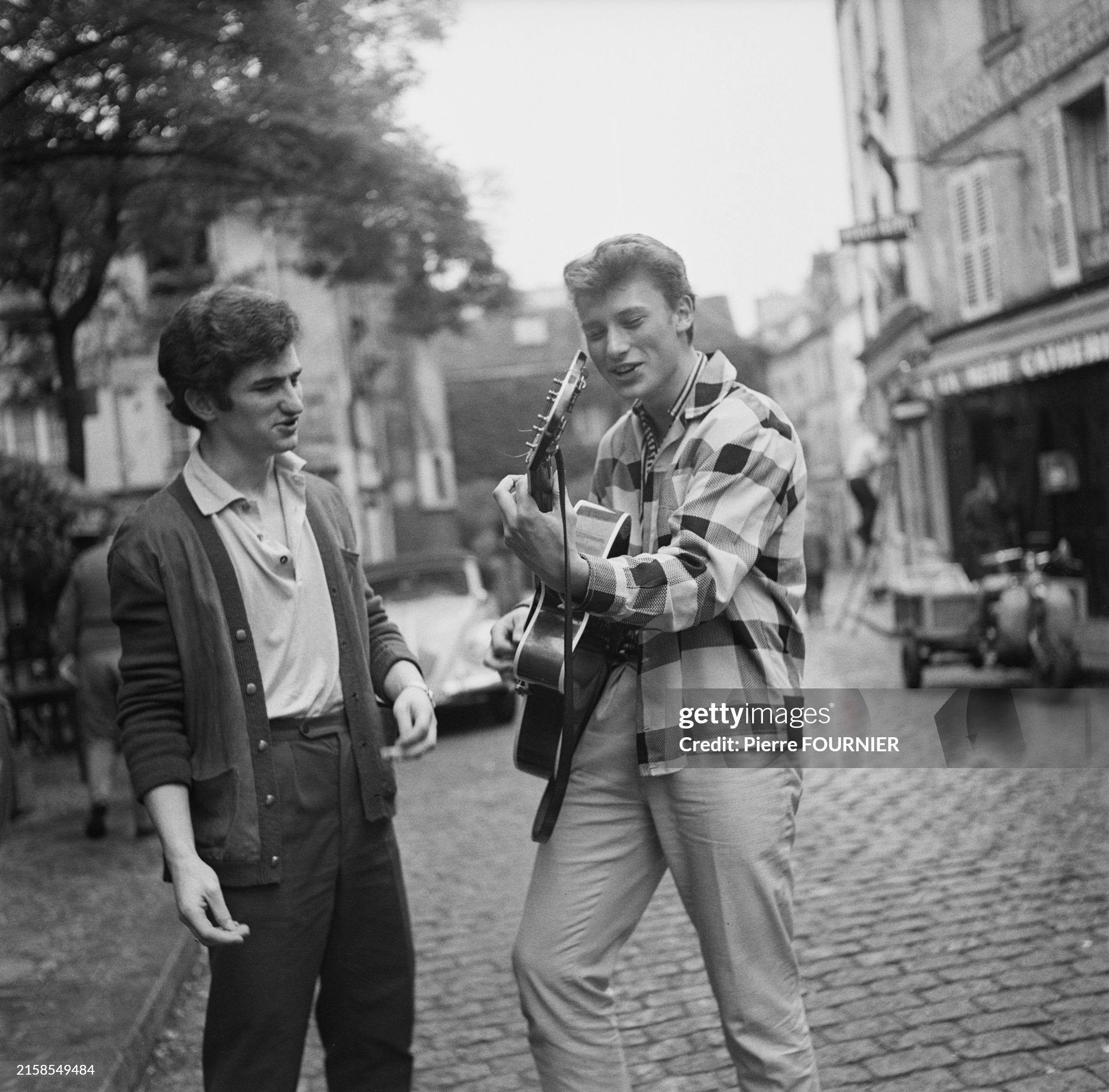  Eddy Mitchell et Johnny Hallyday à Montmartre - Paris - 01 04 60 